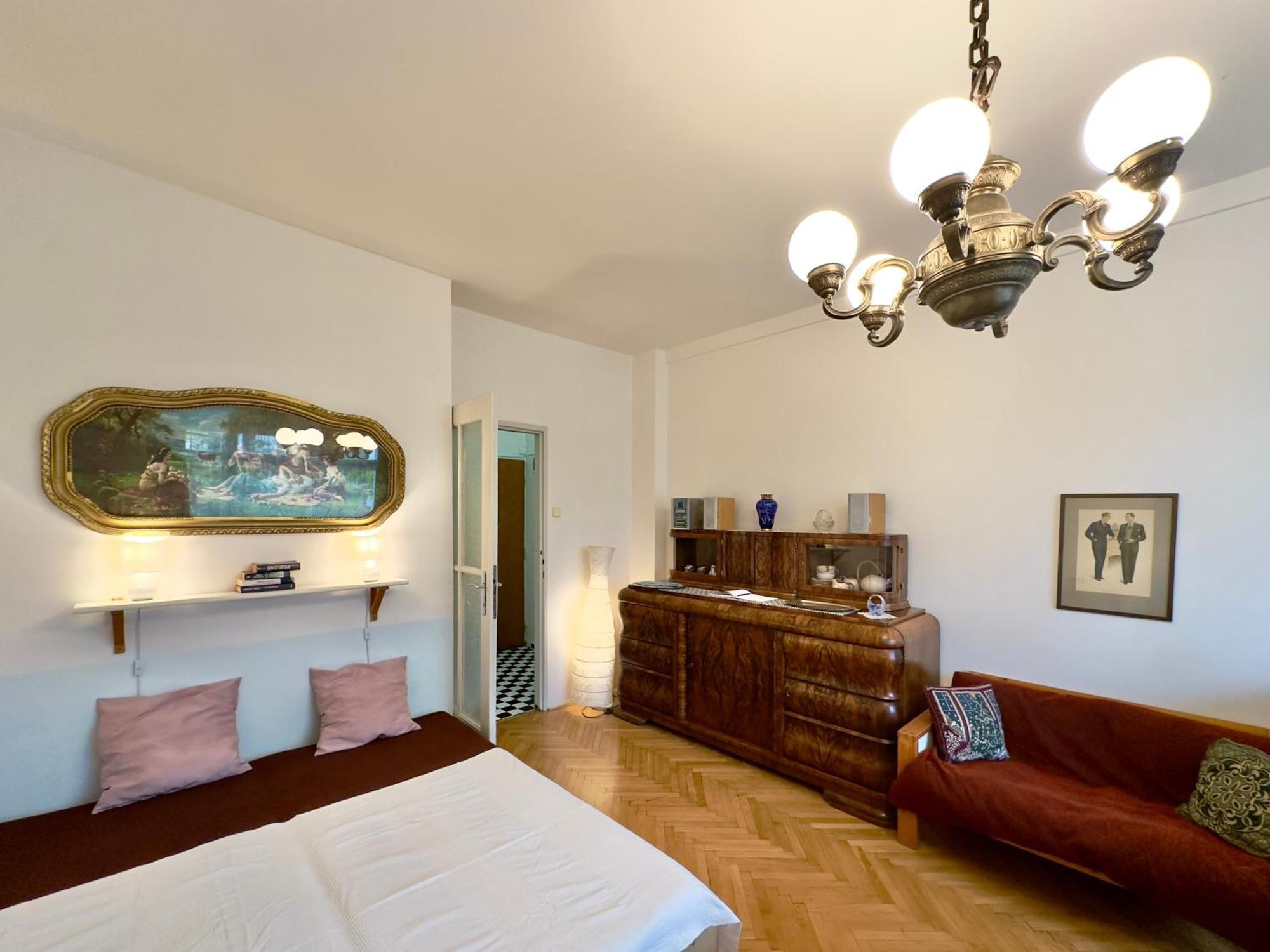 Apartment Sedlcanska - You Will Save Money Here - Equipped With Antique Furniture Prága Kültér fotó
