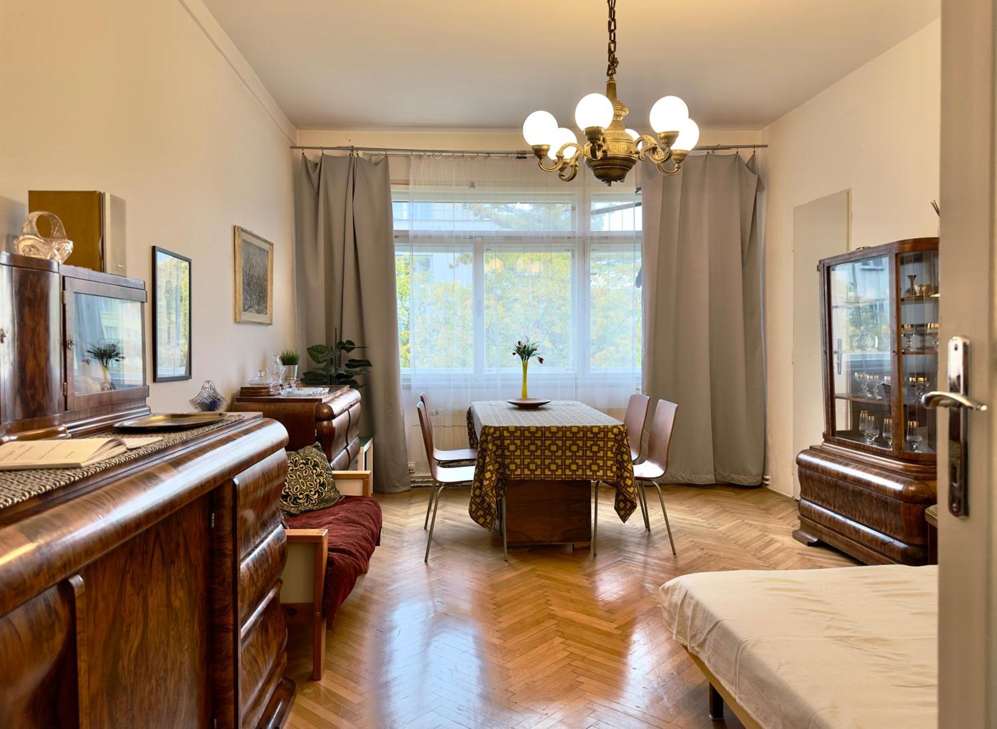 Apartment Sedlcanska - You Will Save Money Here - Equipped With Antique Furniture Prága Kültér fotó